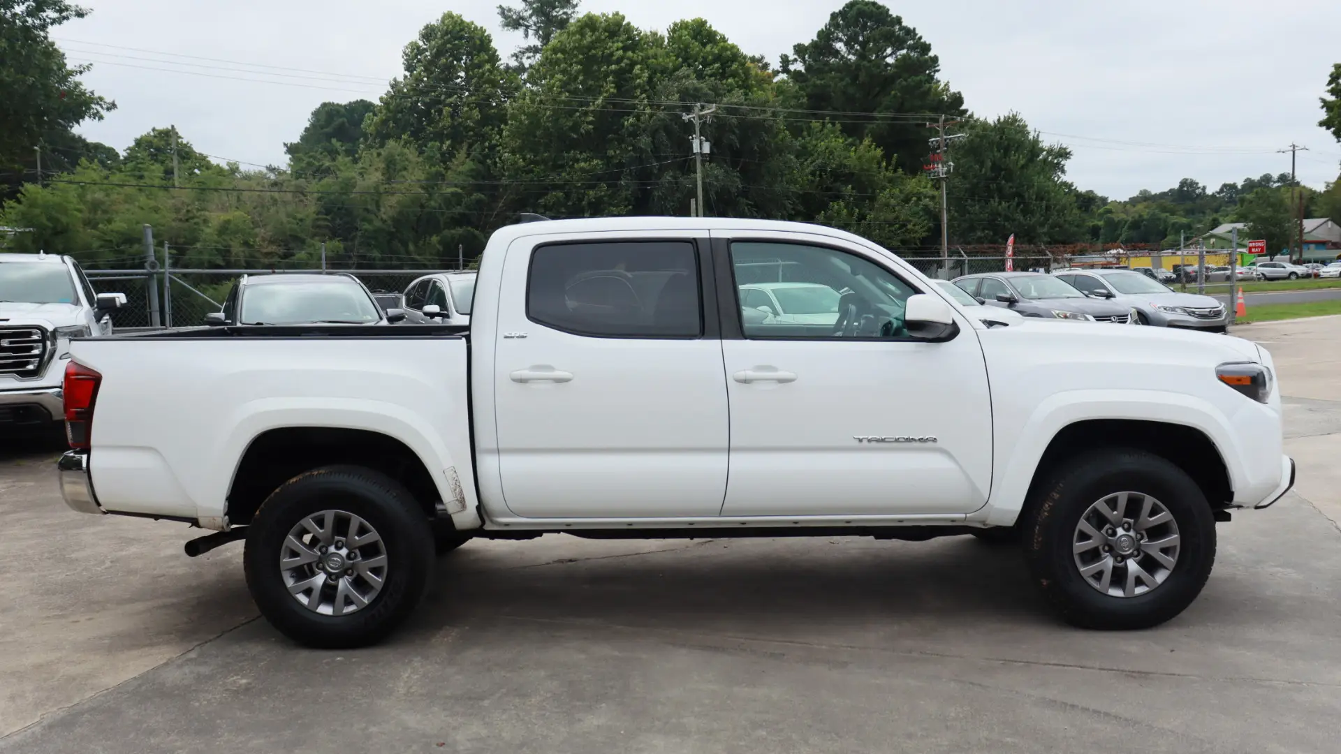 2018 Toyota Tacoma SR5 2WD completo