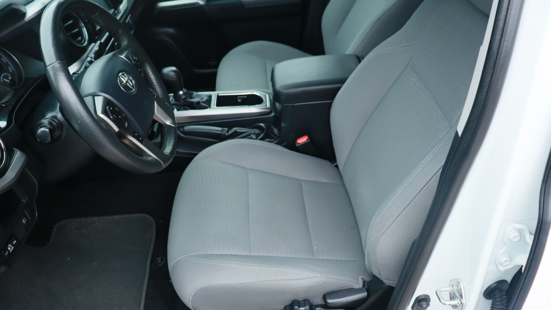 2018 Toyota Tacoma SR5 2WD completo