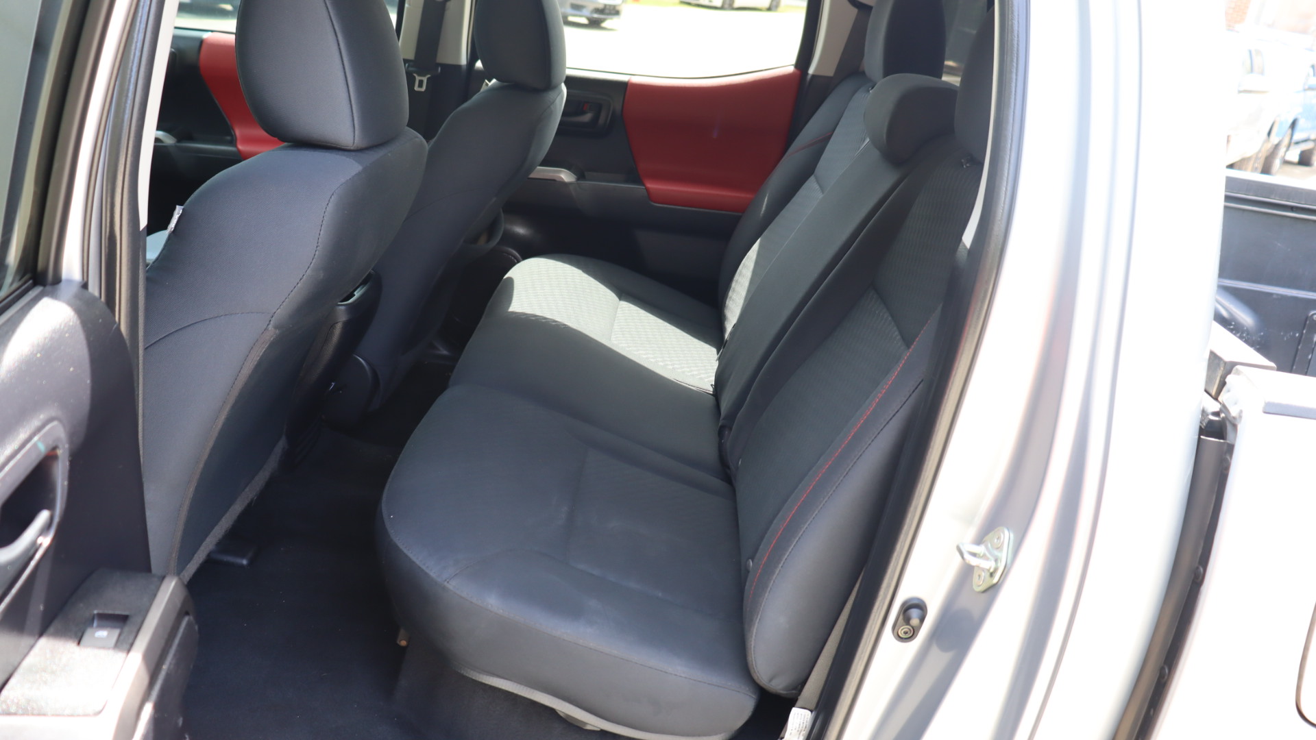 2020 Toyota Tacoma SR5 2WD completo