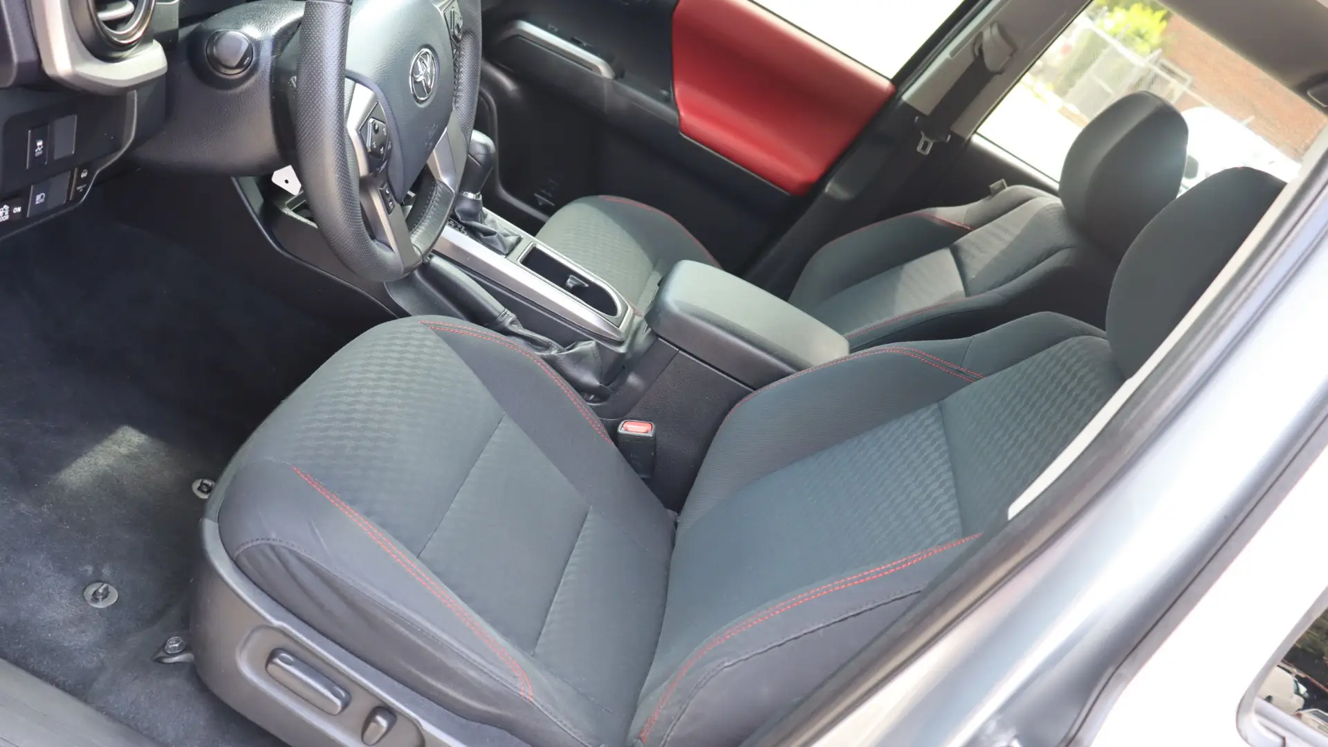 2020 Toyota Tacoma SR5 2WD completo