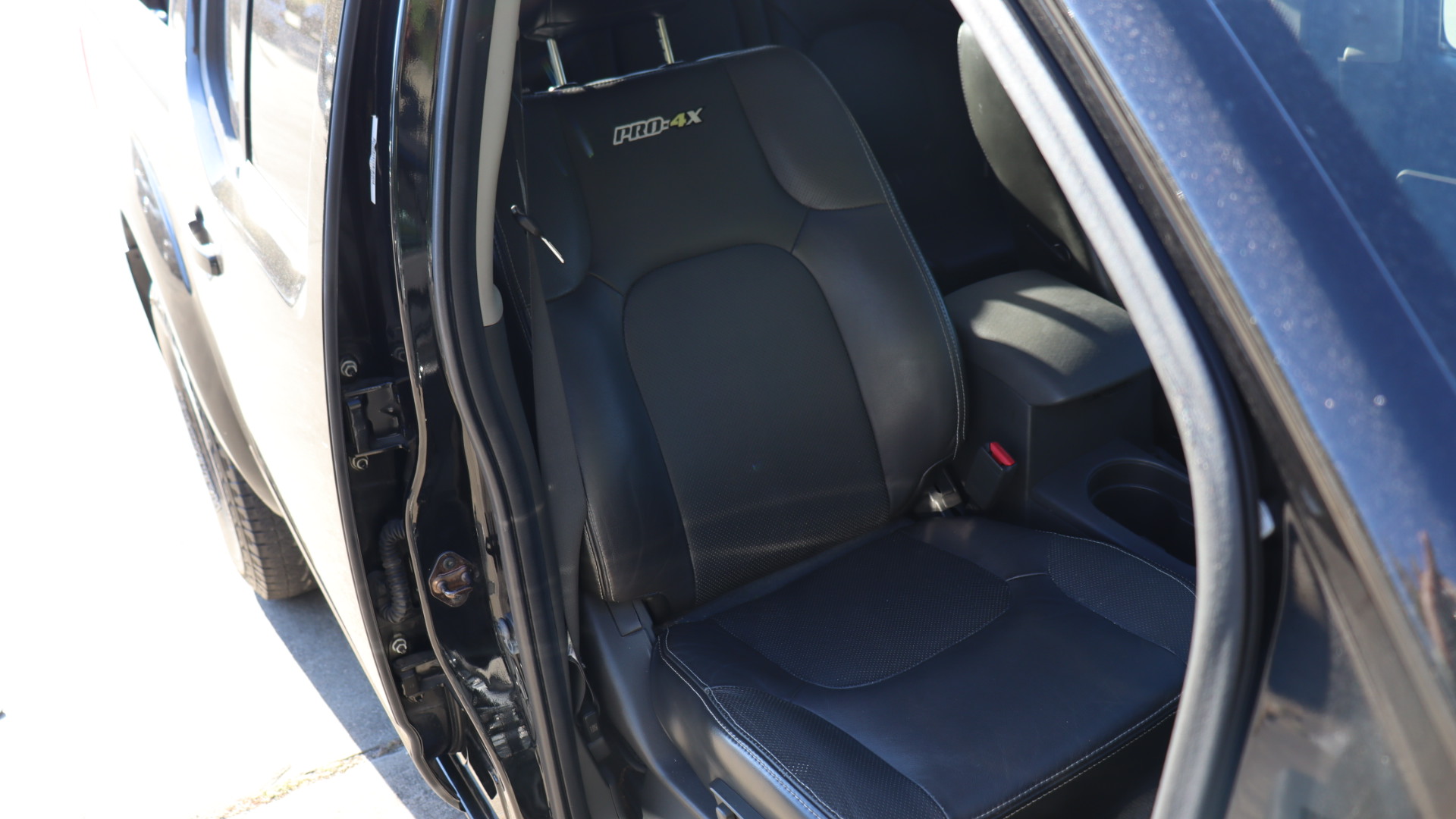 2016 Nissan Frontier S completo