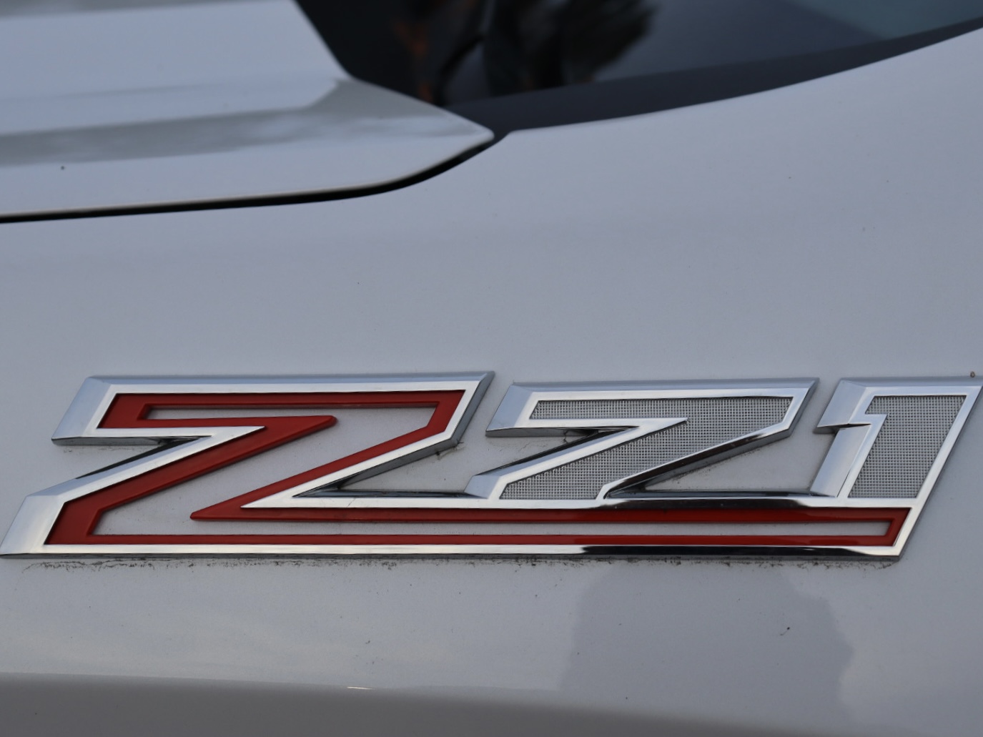 2023 Chevrolet Silverado 1500 LTZ Crew Cab 4WD completo