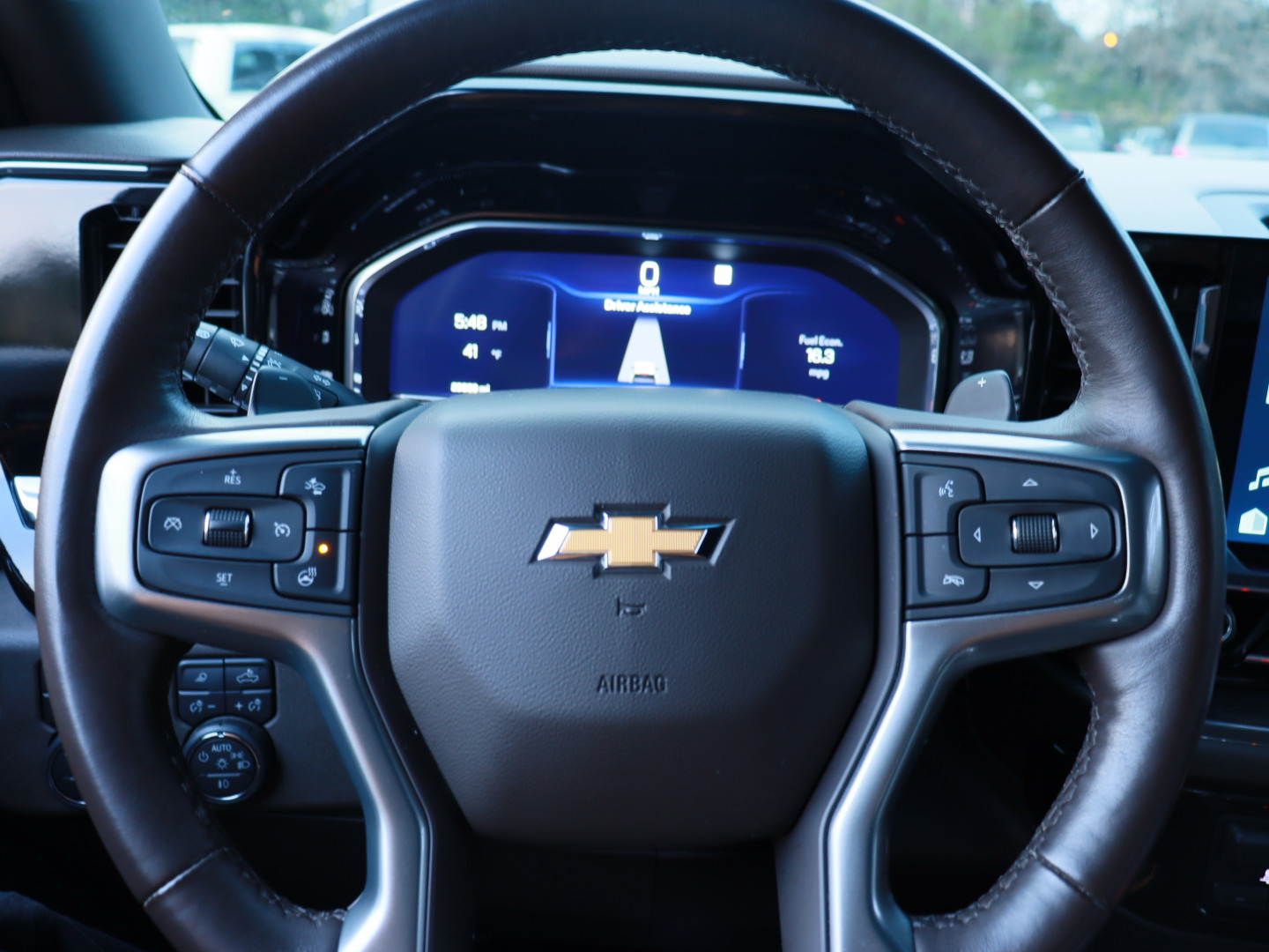 2023 Chevrolet Silverado 1500 LTZ Crew Cab 4WD completo