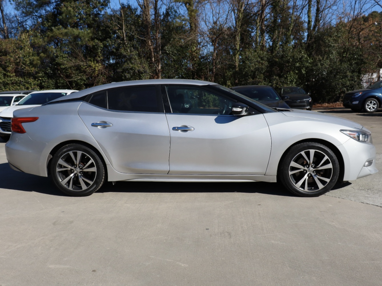 2017 Nissan Maxima SV completo