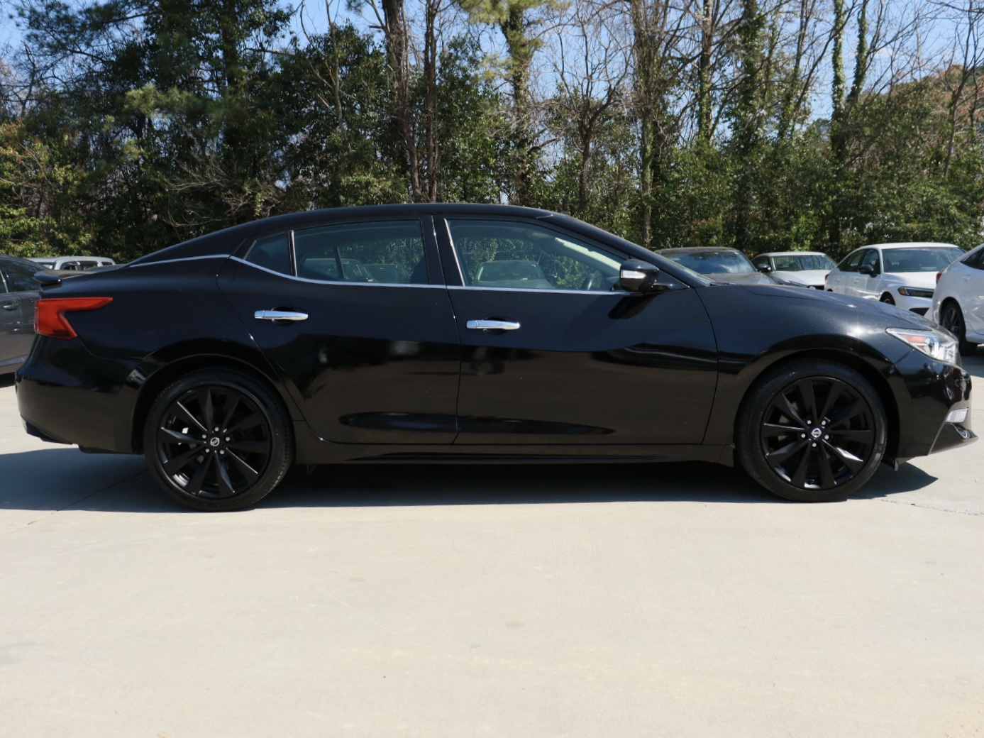 2017 Nissan Maxima SV completo