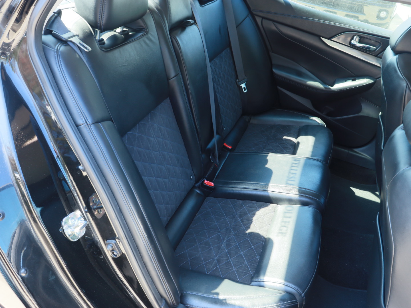 2017 Nissan Maxima SV completo