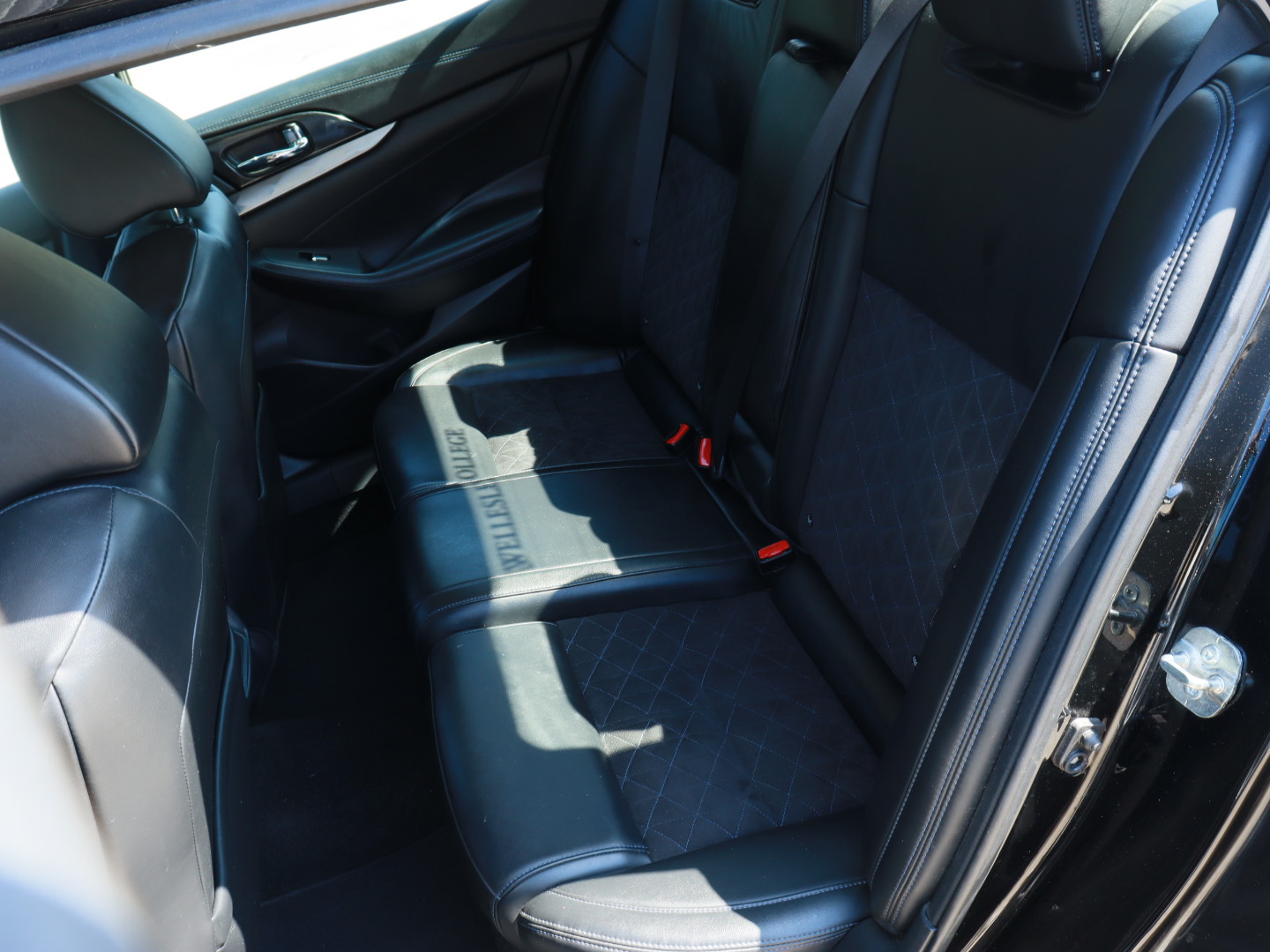 2017 Nissan Maxima SV completo