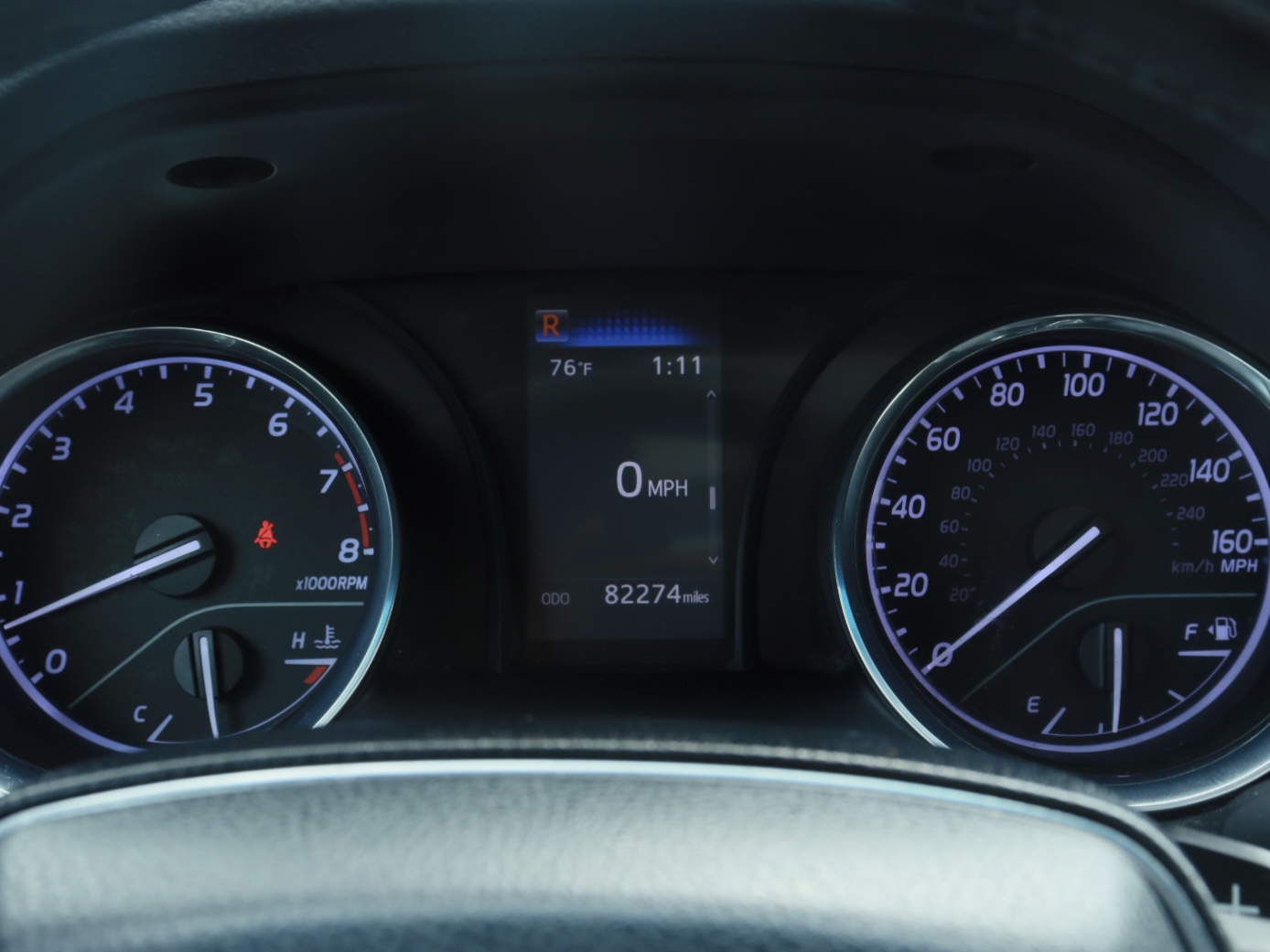 2020 Toyota Camry LE completo