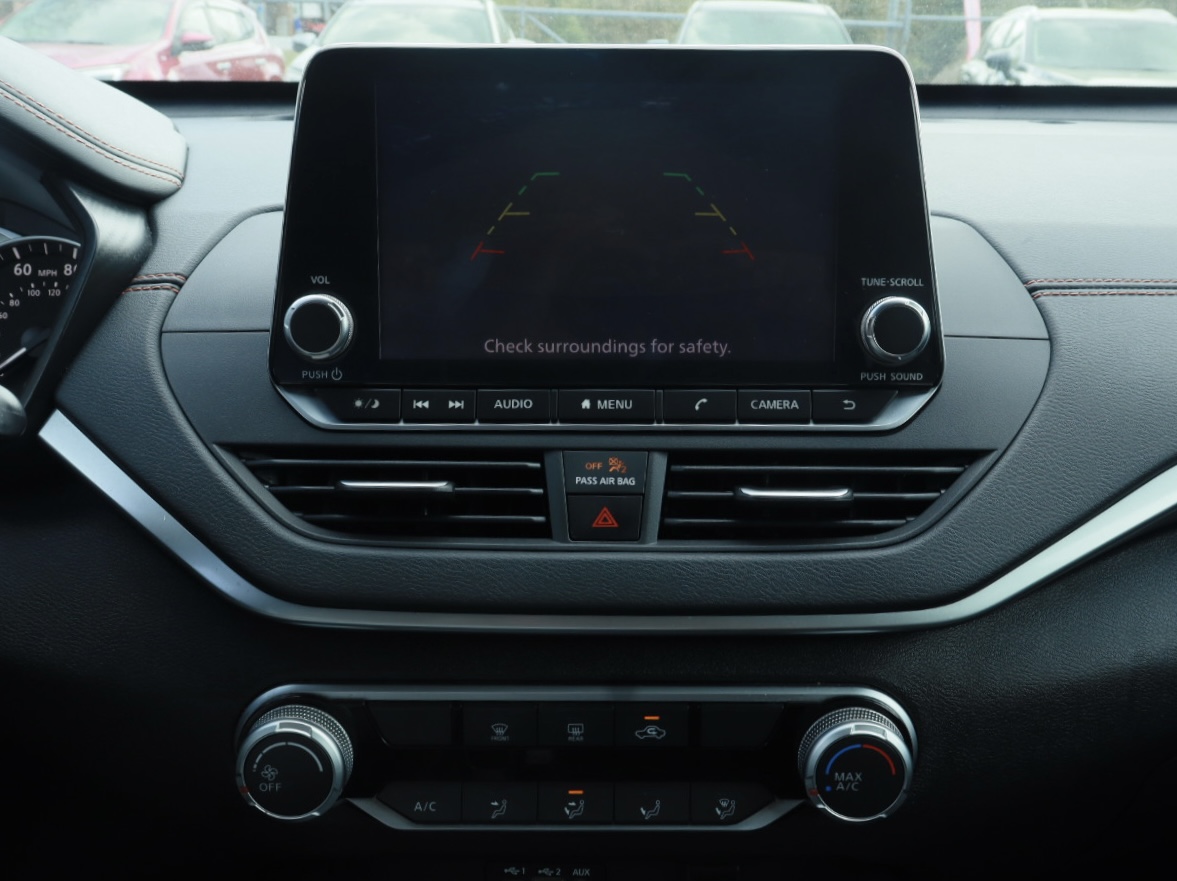 2020 Nissan Maxima SR completo