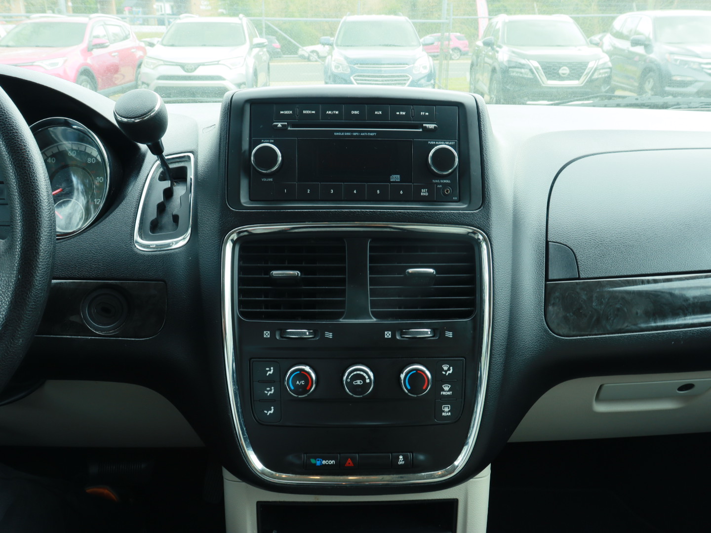 2014 Dodge Grand Caravan SE completo