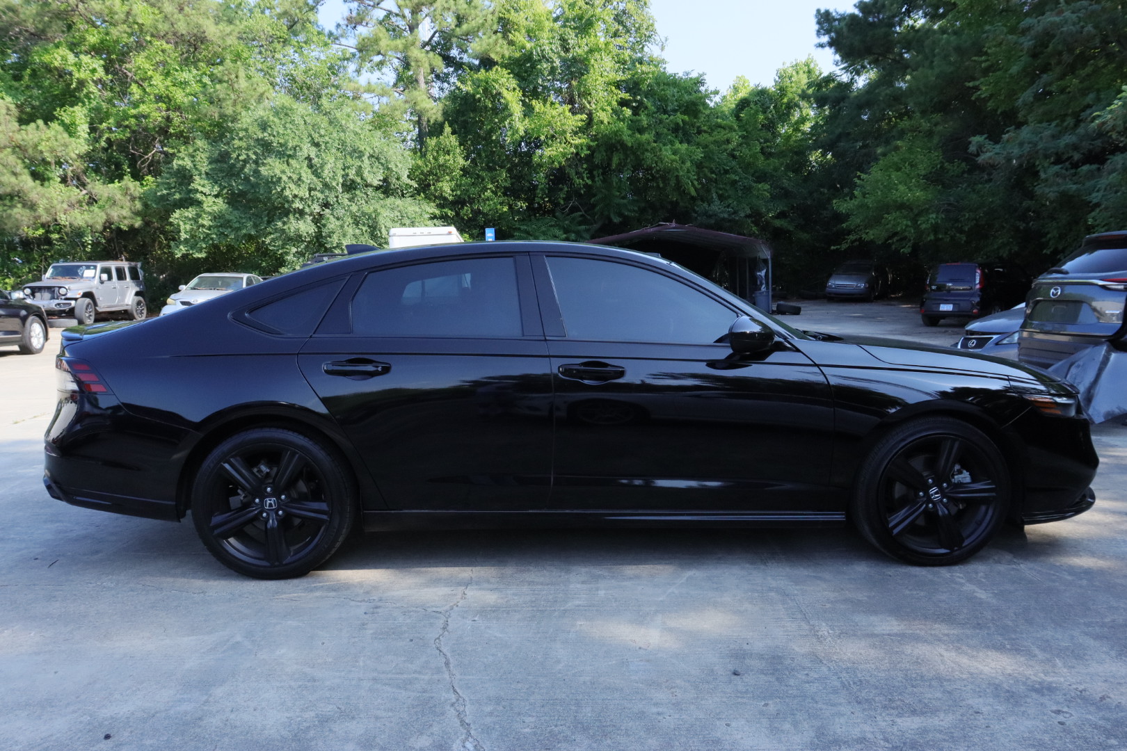 
								2023 Honda Accord Hybrid Sport-L full									