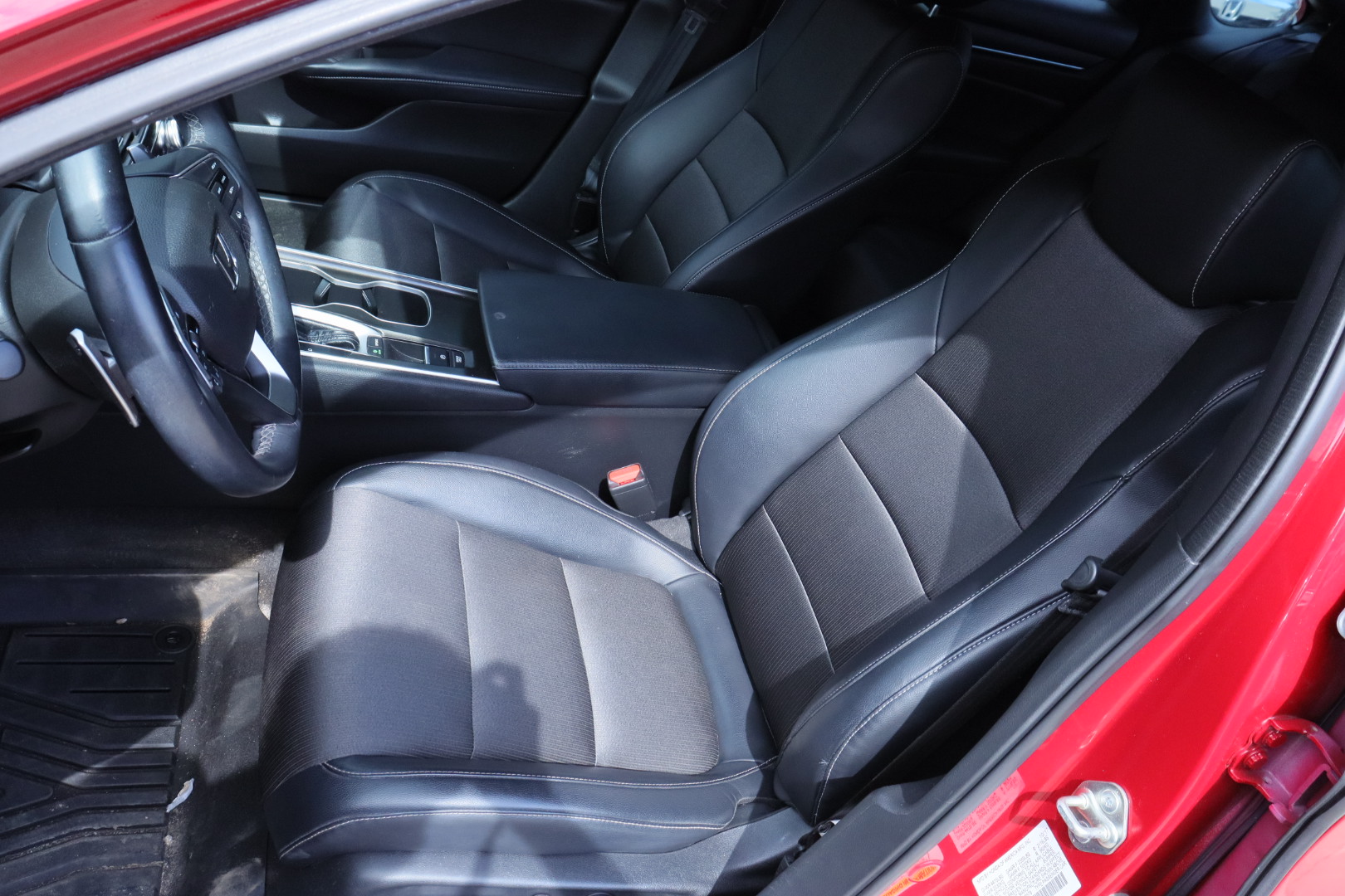 
								2018 Honda Accord Sport full									