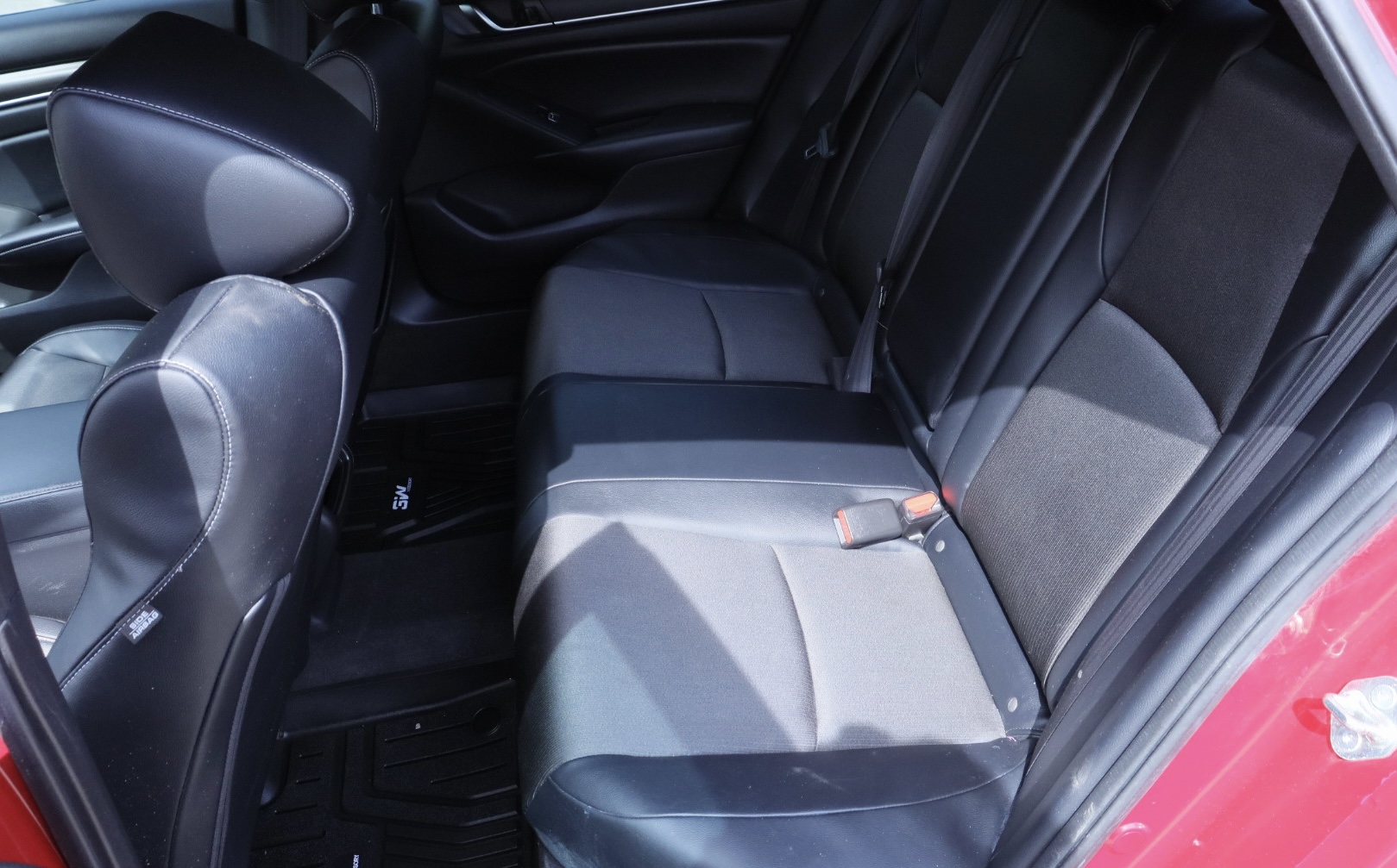 
								2018 Honda Accord Sport full									