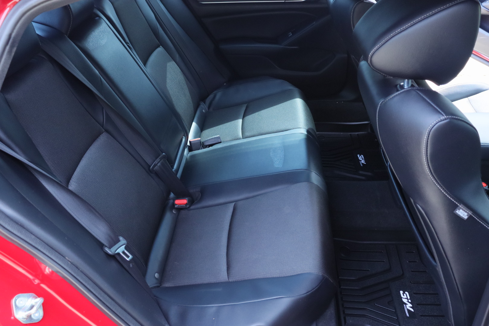 
								2018 Honda Accord Sport full									