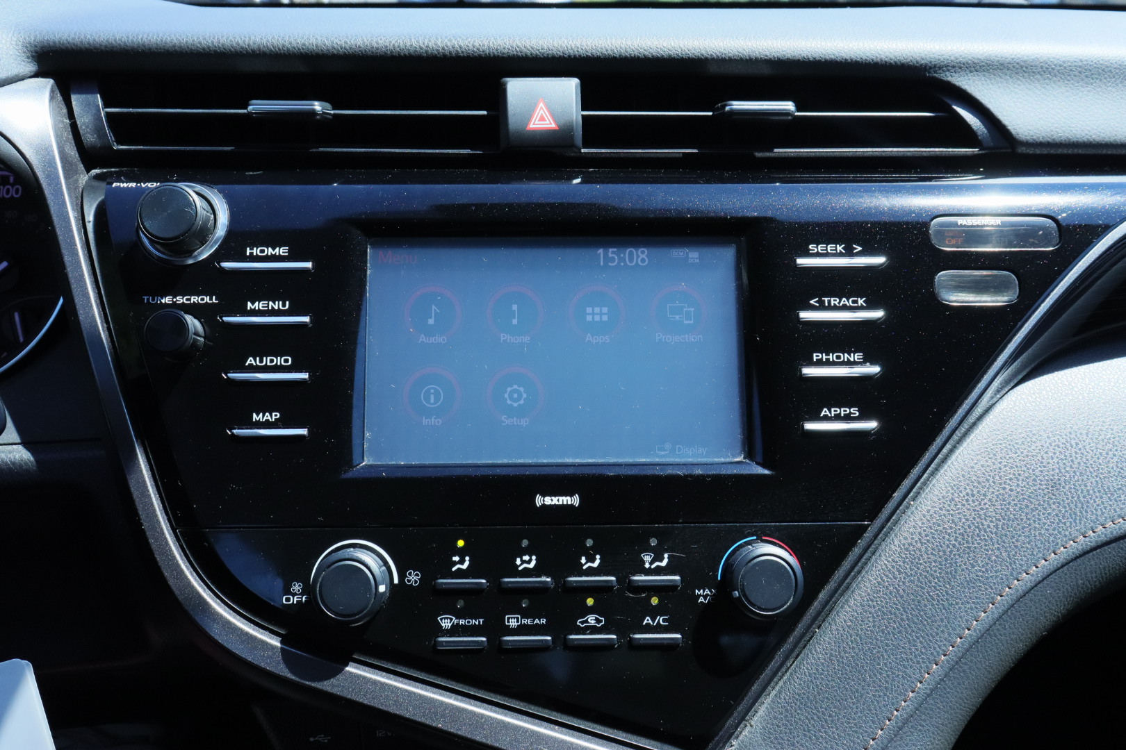 
								2020 Toyota Camry LE full									