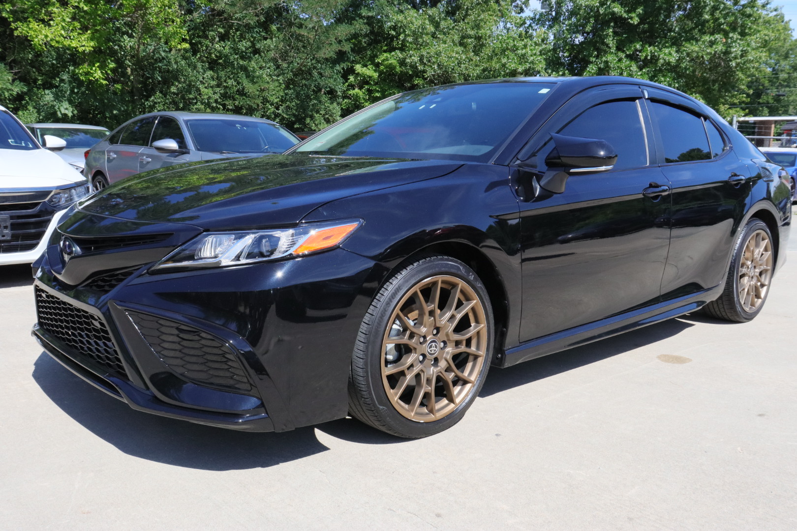 
								2023 Toyota Camry SE full									