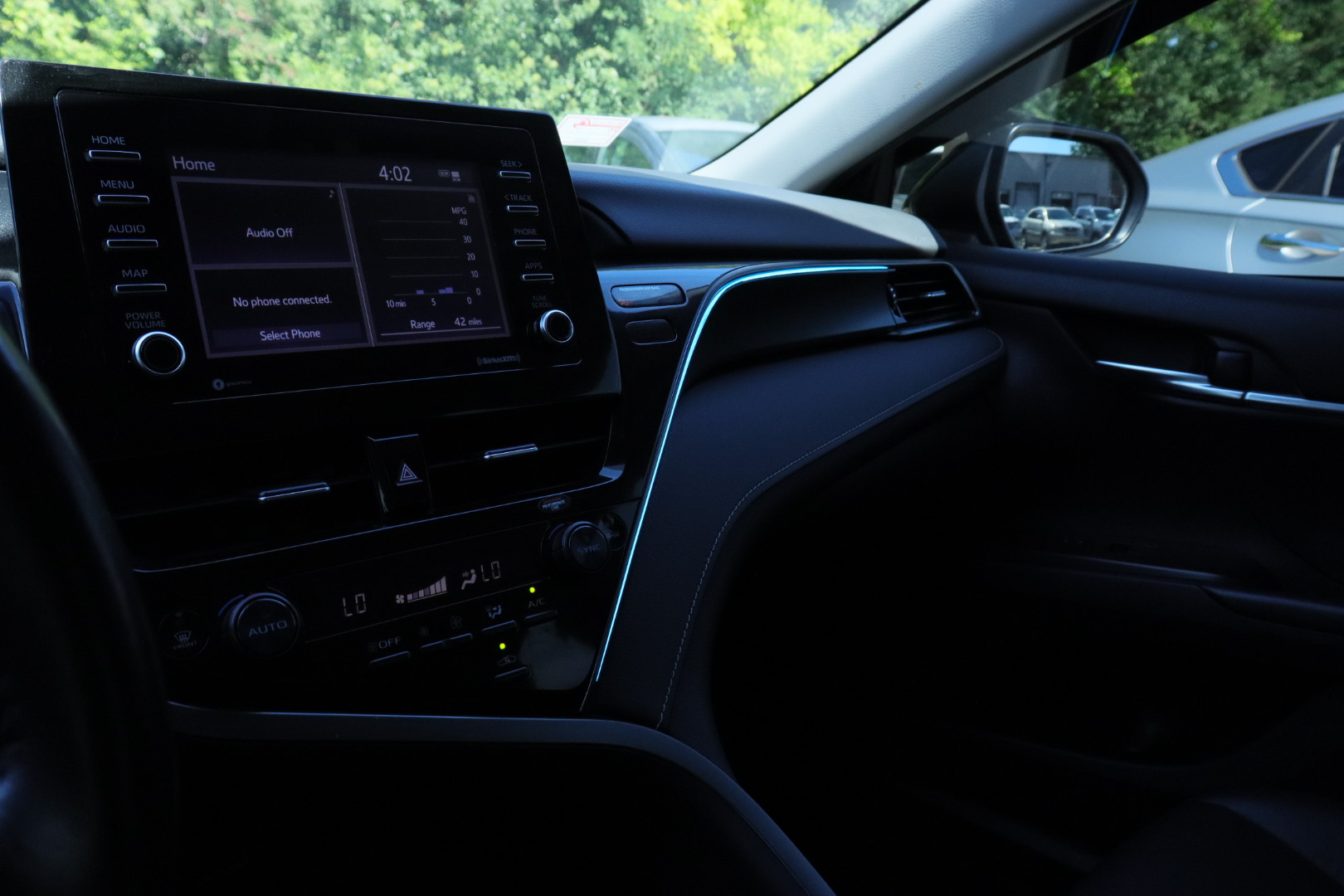 
								2023 Toyota Camry SE full									