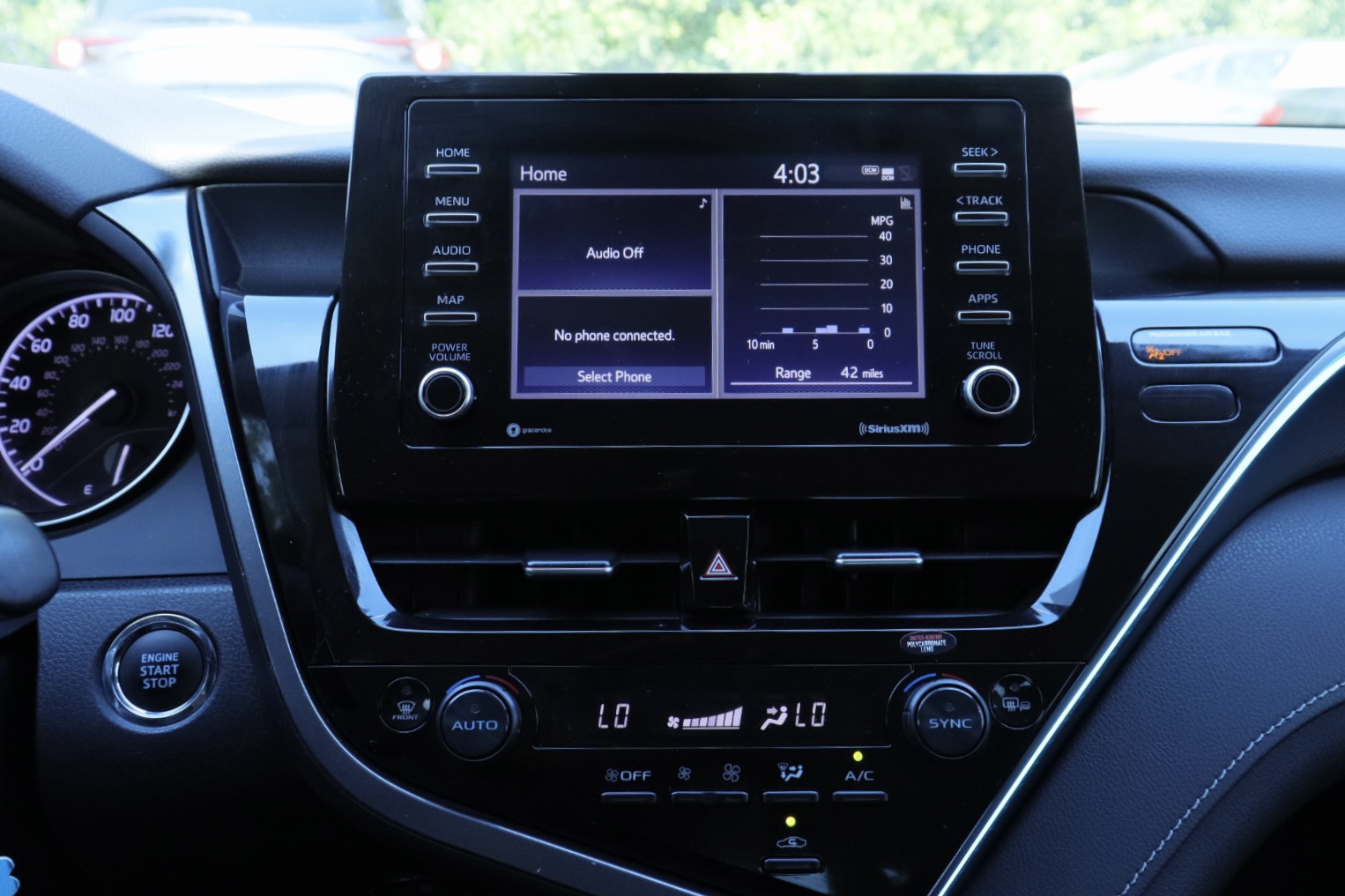 
								2023 Toyota Camry SE full									