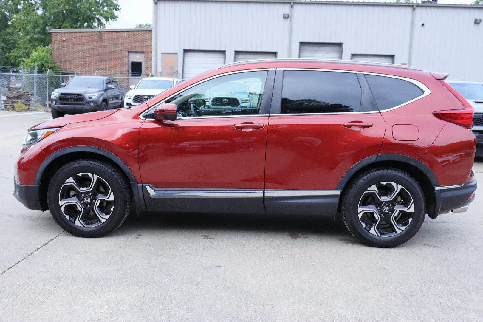 
								2017 Honda CR-V Touring AWD full									