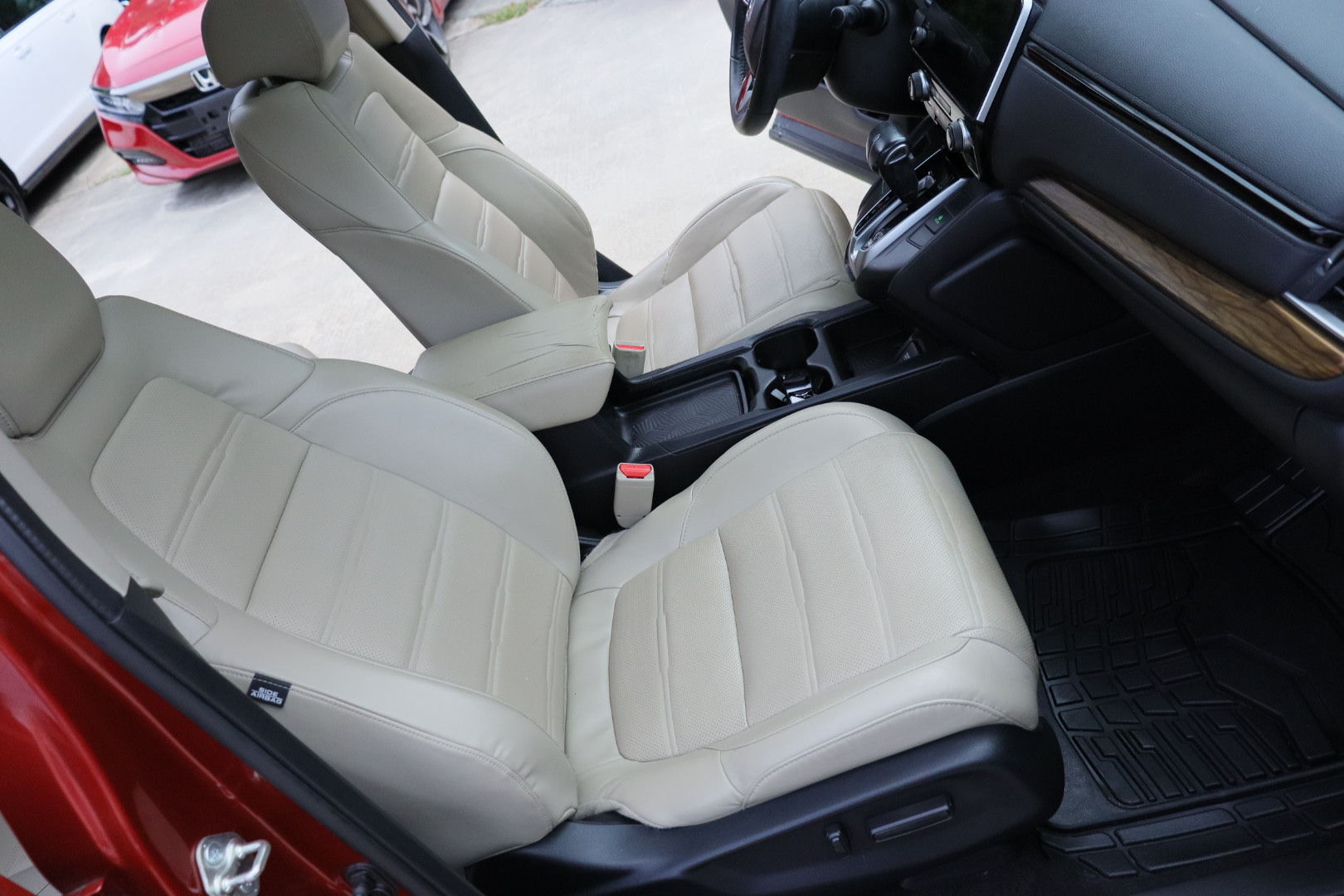 
								2017 Honda CR-V Touring AWD full									