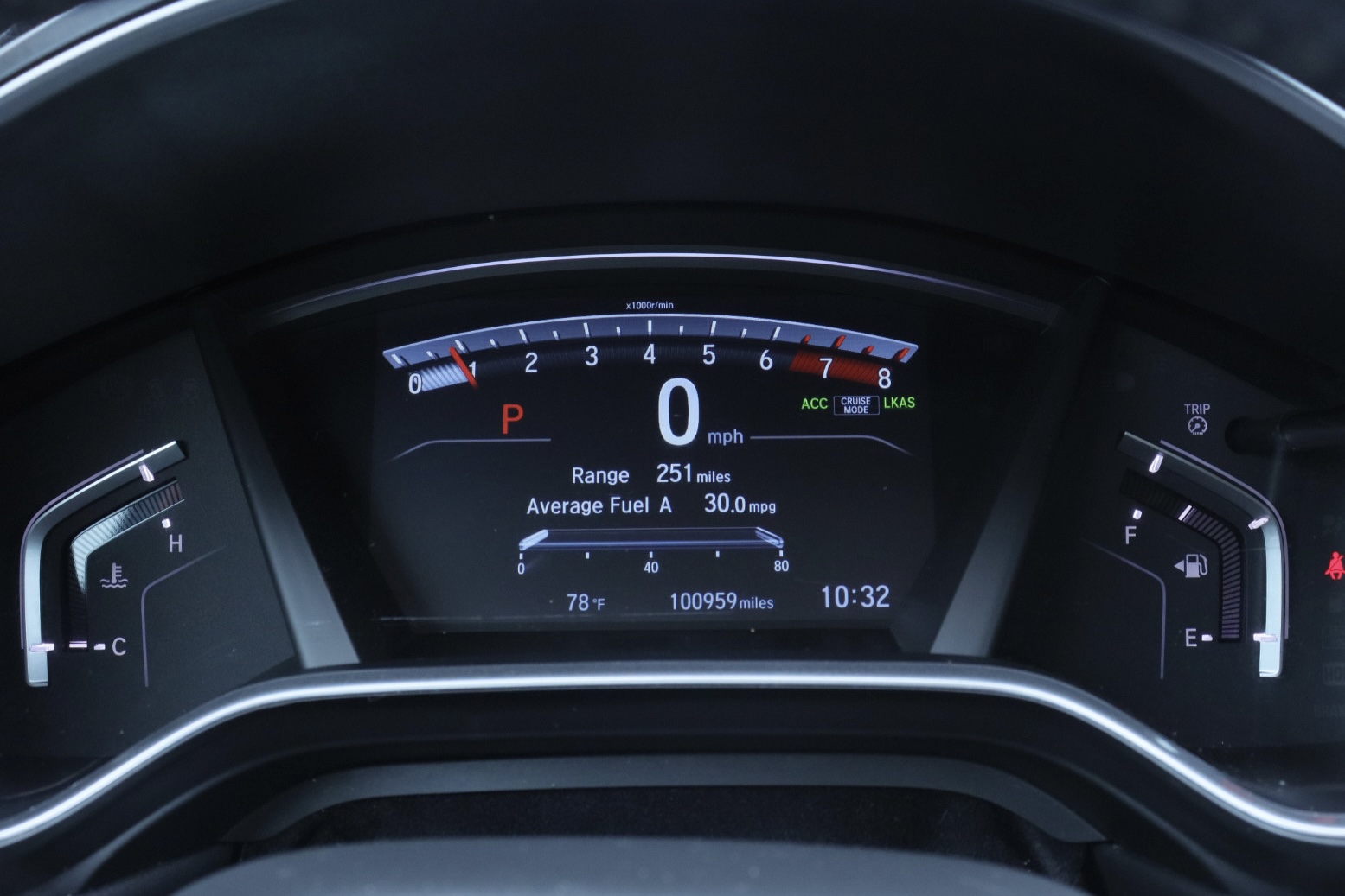 
								2017 Honda CR-V Touring AWD full									