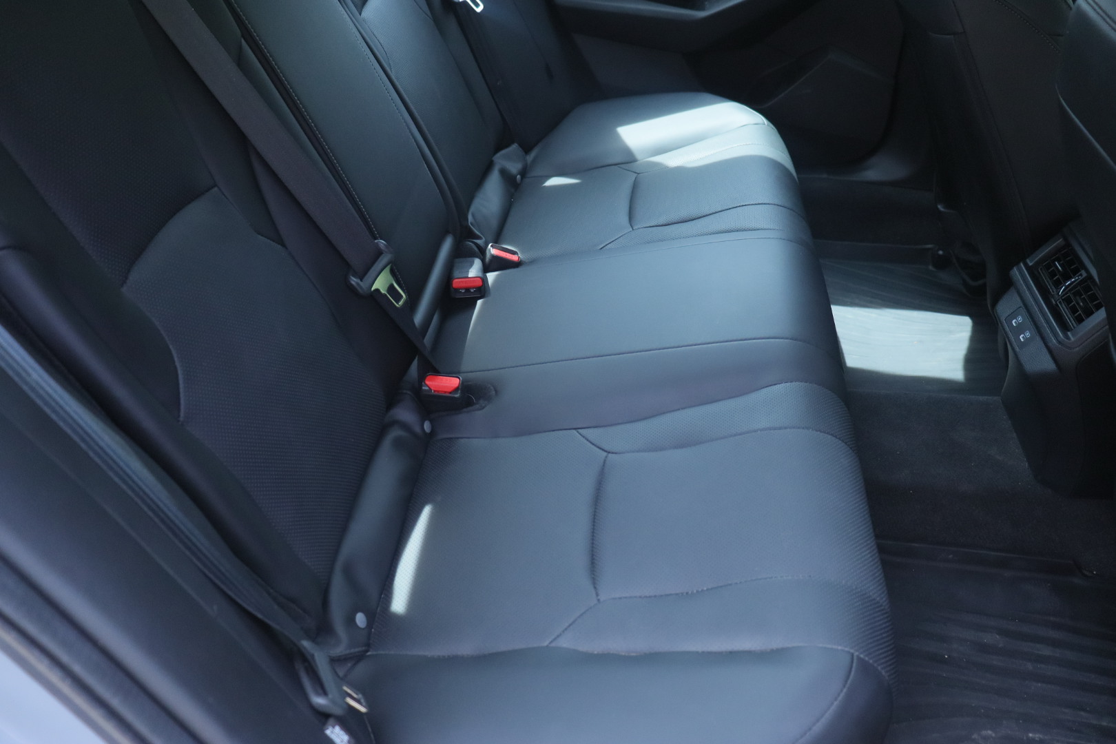 
								2023 Honda Accord EX-L Hybrid full									
