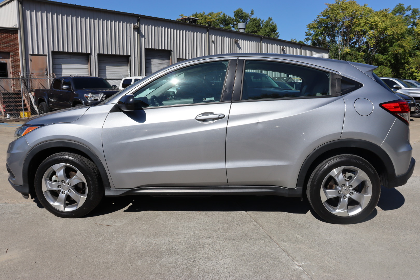 
								2019 Honda HR-V LX AWD full									