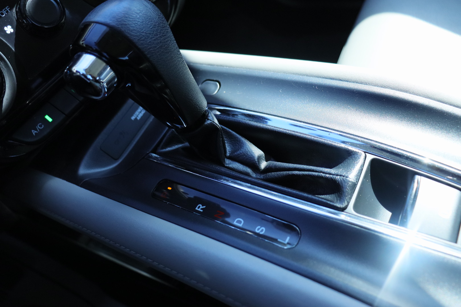 
								2019 Honda HR-V LX AWD full									